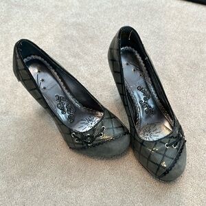 Naughty Monkey heels size 6.5